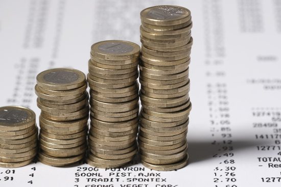 la consolidation de dettes est une solution efficace pour regrouper plusieurs crédits en un seul, réduire vos mensualités et retrouver une meilleure santé financière. découvrez comment simplifier votre gestion des dettes et diminuer le stress financier.